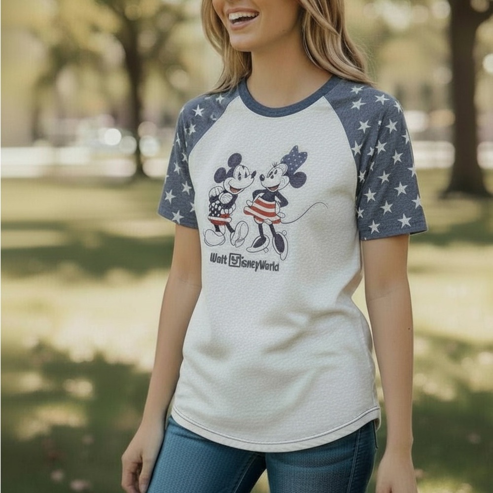 Delightful Disney Mickey & Minnie Starry Sleeve Tee size M